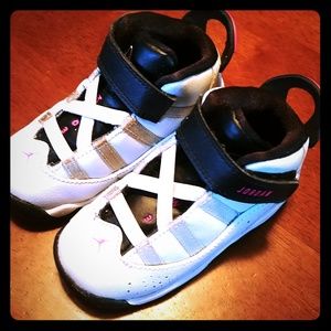 Toddler girl Nike Air Jordan 6 Rings sneakers